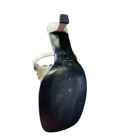 Via Spiga womans tan leather Flower kitten Heeled Sandals Size 7.5M SKU 8584 - Picture 8 of 12